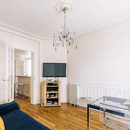 Guestready - Charming Apt Near Station Apartment *